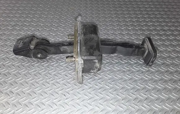 Mercedes-Benz ML W163 Front door check strap stopper
