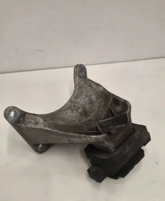 BMW 5 E60 E61 Gearbox mounting bracket 6761108