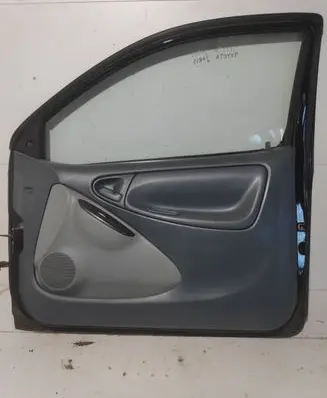Toyota Yaris Front door