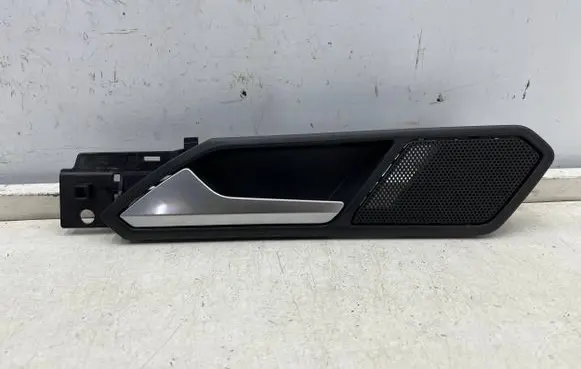 Volkswagen Tiguan Front door interior handle 5nb837019l