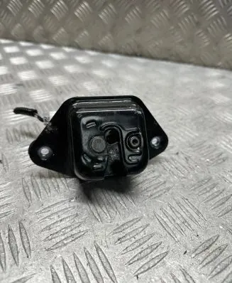 Honda CR-V Loading door lock 