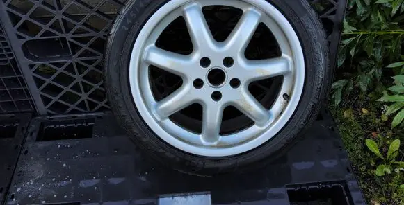 R18 alloy rim