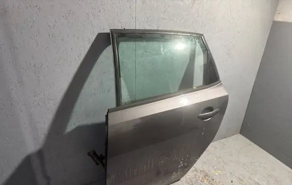 Volkswagen Polo V 6R Rear door 