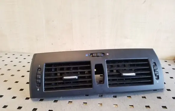 BMW X3 E83 Dash center air vent grill 3400074