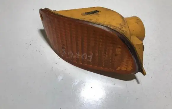 Ford Focus Front indicator light xs4x13368a xs4x-13368-a