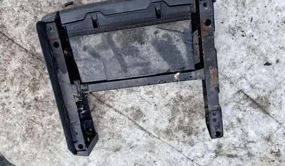 Glove box