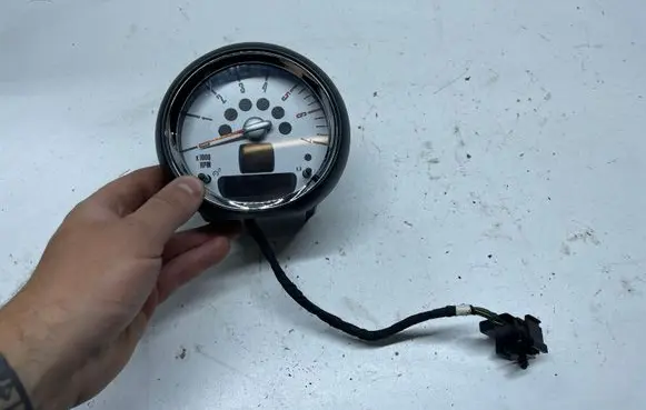 Mini Cooper Countryman R60 Tachometer 9306262 BM0505654 G28468450