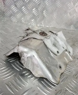Opel Astra K Heat shield in engine bay 55516373