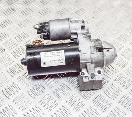 BMW X5 F15 Starter motor 8515900 0001148020