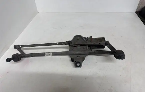Opel Vivaro Front wiper linkage and motor