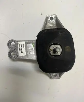 KIA Sportage Engine mount bracket 21810N9530