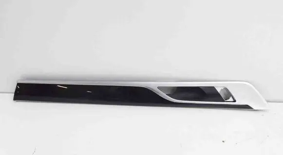 BMW 7 G11 G12 Front door card panel trim