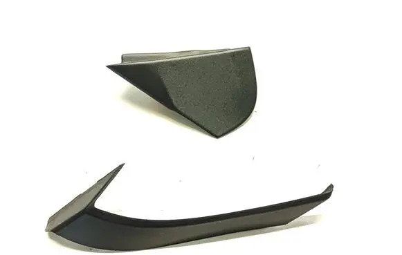 Engine bonnet/hood lock trim molding