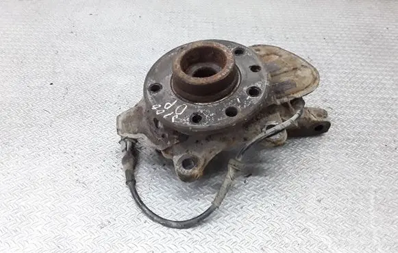 Opel Meriva A Front wheel hub spindle knuckle