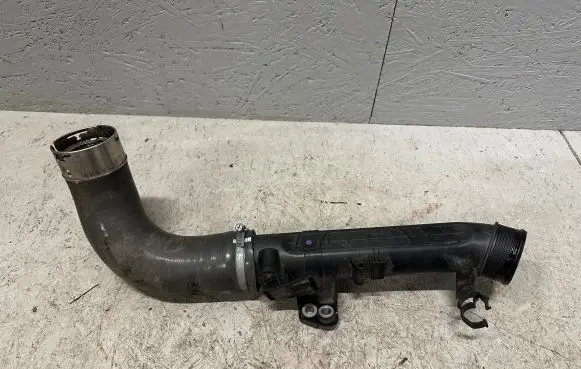 Volvo XC60 Intercooler hose/pipe 31686412 47846089