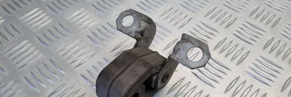 Volkswagen Transporter - Caravelle T5 Muffler mount bracket/holder 7H0253147B