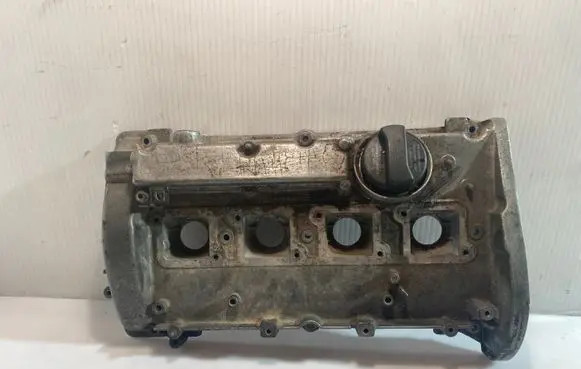 Audi A4 S4 B5 8D Rocker cam cover 058103475G
