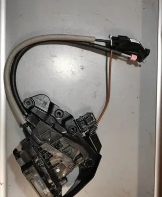 Mercedes-Benz E W214 Front door lock A2230030899