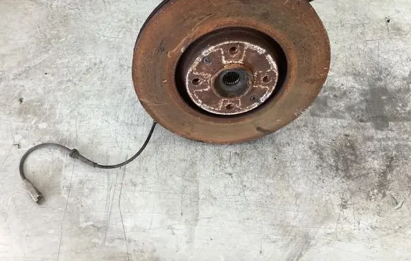 Citroen C4 Grand Picasso Front wheel hub