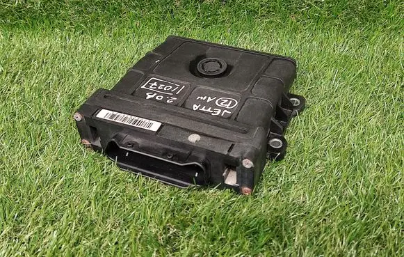Volkswagen Jetta VI Gearbox control unit/module 09G927750LE