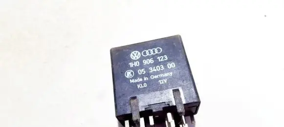 Volkswagen Golf III Other relay 1h0906123 05340300
