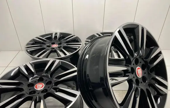 Jaguar F-Type R18 alloy rim 