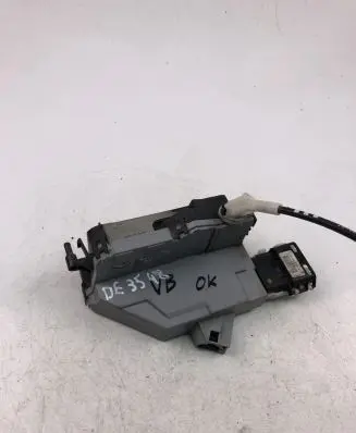 Peugeot 308 Coupe door lock (next to the handle) A01540