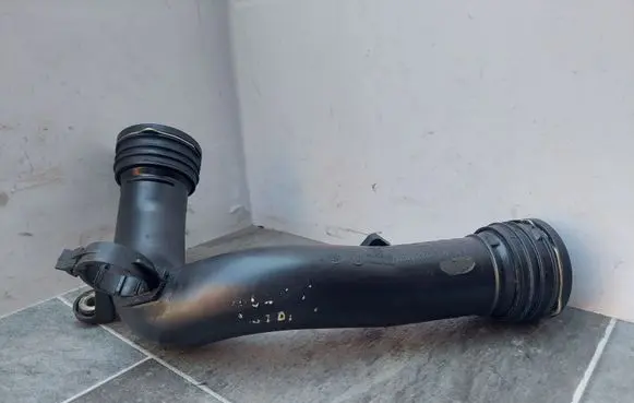 Volkswagen Golf V Intercooler hose/pipe 1K0145762
