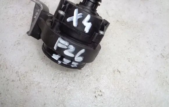 BMW X4 F26 Electric auxiliary coolant/water pump 7643949