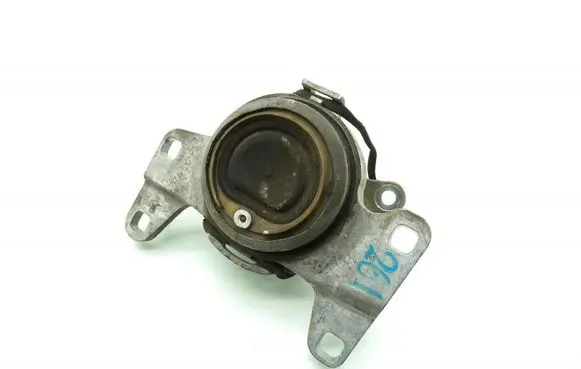 Volvo V40 Gearbox mounting bracket 