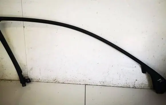 Lexus IS 220D-250-350 Front door glass trim molding 6766453010