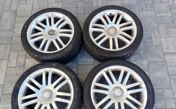 Audi A3 S3 8P R18 alloy rim