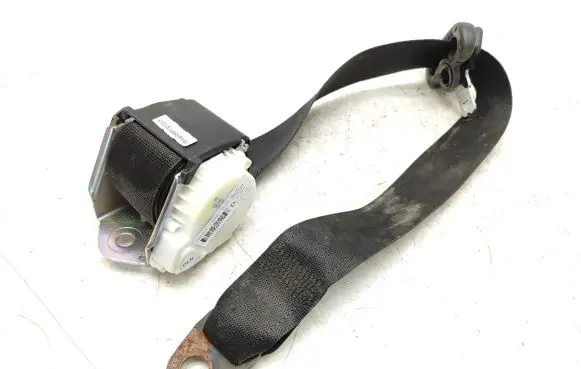 Lancia Delta Rear seatbelt 07354718050
