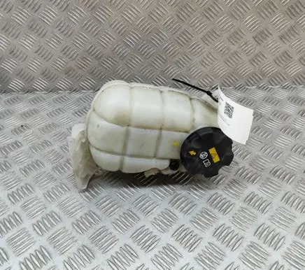 BMW 4 F32 F33 Coolant expansion tank/reservoir 7642160
