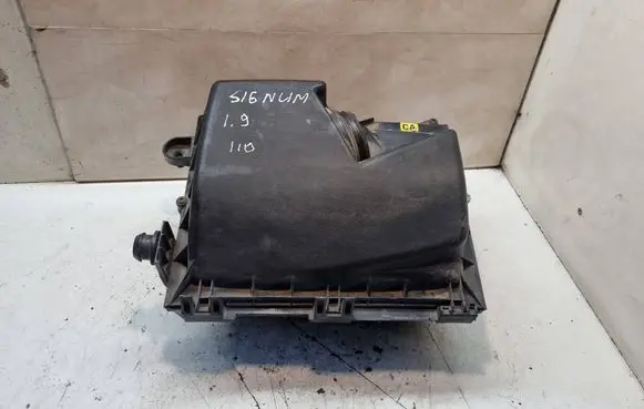 Opel Signum Air filter box 55350912