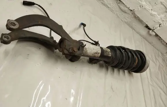 Front shock absorber with coil spring