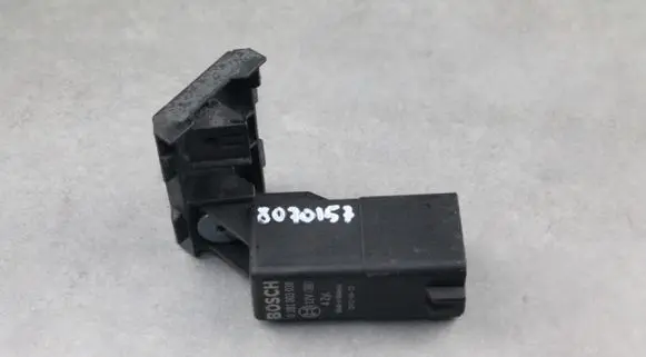 Audi Q3 8U Glow plug pre-heat relay 0281003038