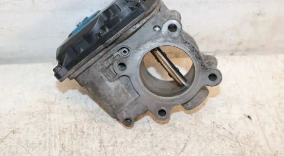 Honda CR-V Throttle valve 16800-RZ0-G0