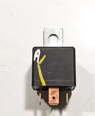 Chevrolet Captiva Other relay 96329341 12V30A