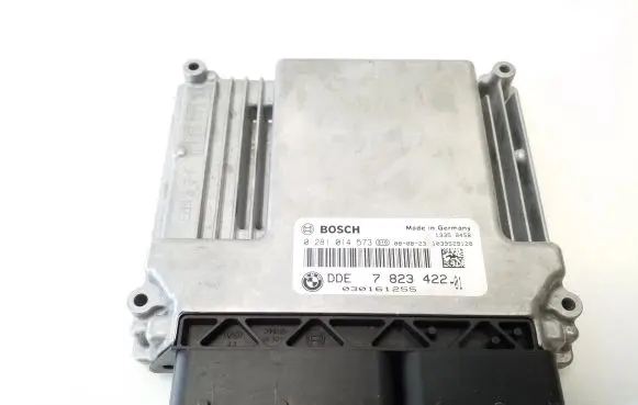BMW 1 E81 E87 Engine control unit/module 7823422 782342201 0281014573