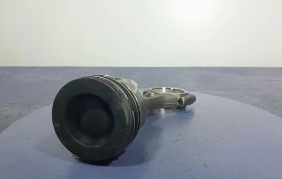 Piston
