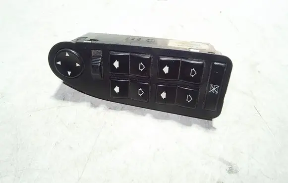 BMW 5 E39 Electric window control switch 8368966