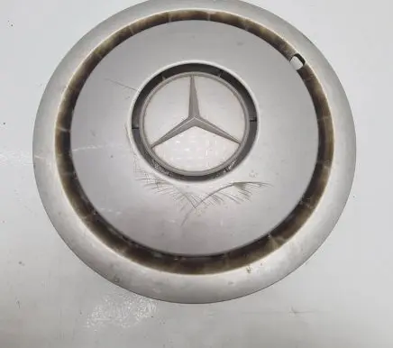 Mercedes-Benz E W124 R15 wheel hub/cap/trim 1244010424 7226310