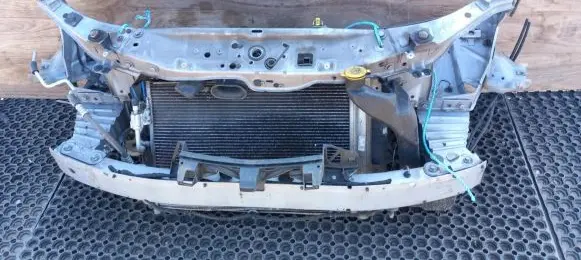 Opel Zafira B Radiator support slam panel