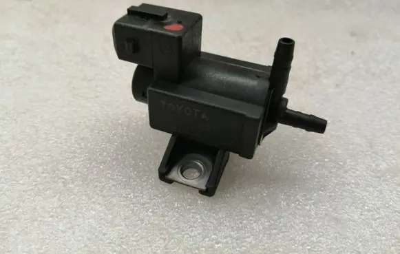 Toyota Corolla Verso AR10 Vacuum valve 258600R010