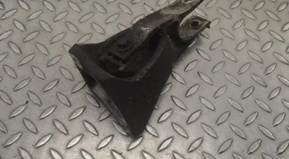 Volvo XC90 Engine mounting bracket 31339953 31330592