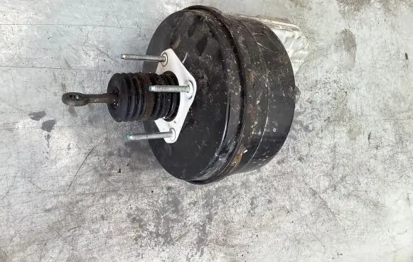 Chrysler Town & Country V Brake booster