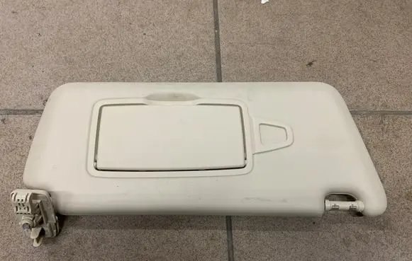 Mercedes-Benz GLA W156 Sun visor A1768101400