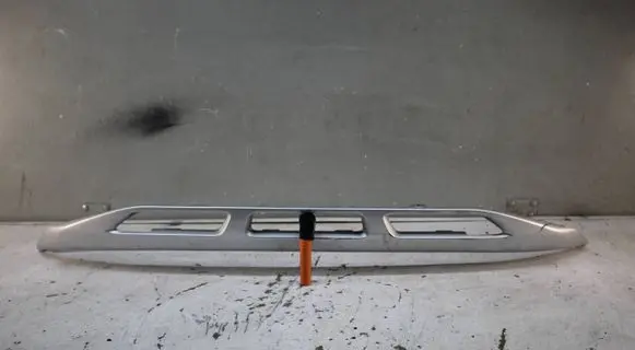 Peugeot 3008 II Front bumper lip 