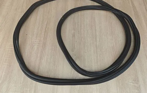 BMW X5 G05 Front door rubber seal 7428678